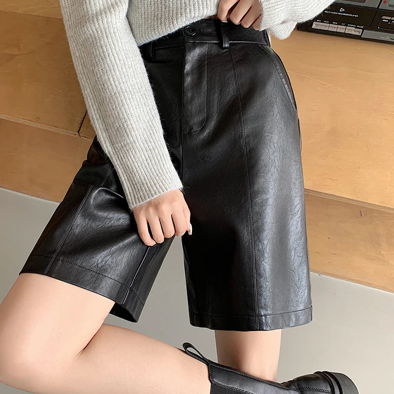 Sophisticated Faux Leather Bermuda Shorts⎥Comfortable Wide-Leg Knee-Length Shorts for Women